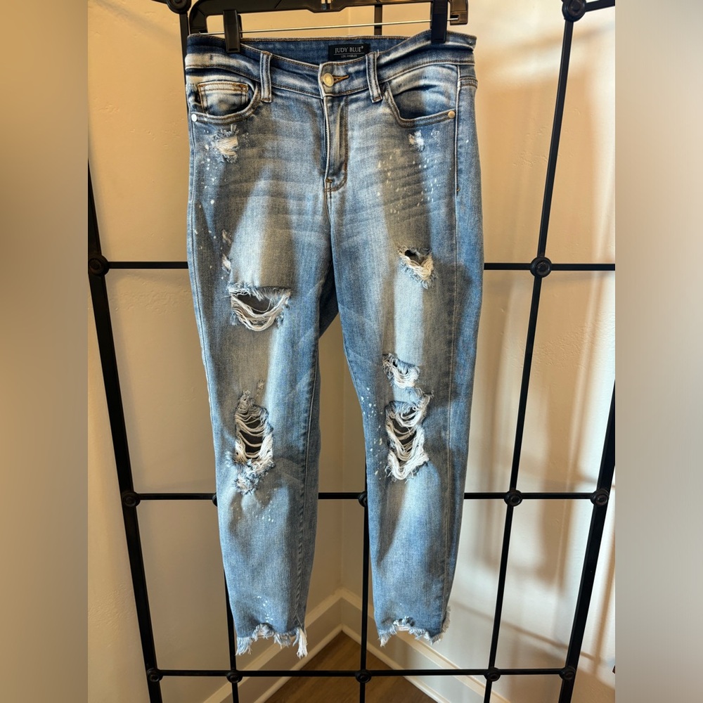 Judy Blue light wash, distressed size 5/27 jeans